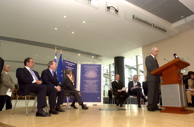 Fotografie 11: Official inauguration of the Konstantinos Karamanlis passerelle.