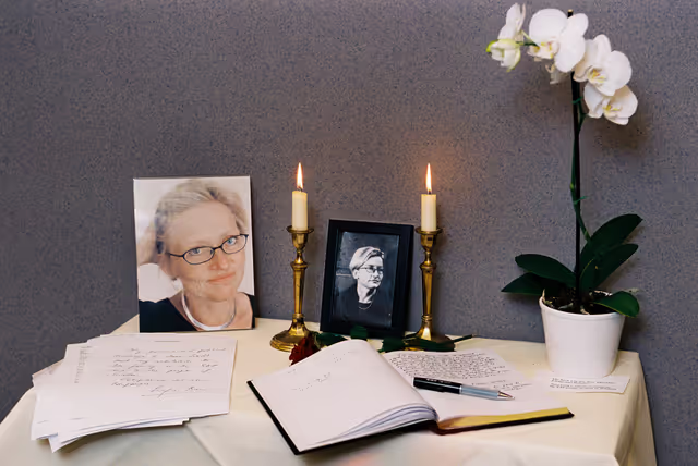 Condolences book in memory of Anna LINDH