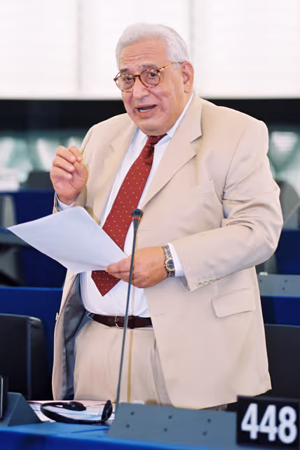 Fotogrāfija 1: MEP Dimitris TSATSOS speaks in plenary session in Strasbourg