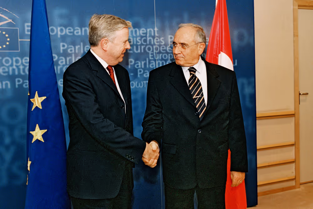 Pat COX EP President  meets with Mehmet VECDI GONUL