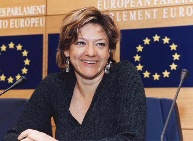 Zdjęcie 4: MEP Monica FRASSONI holds a news conference in Strasbourg