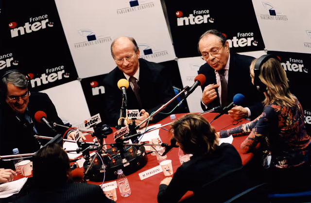 Foto 14: France Inter radio broadcasts live from the EP in Strasbourg - Question directe programme