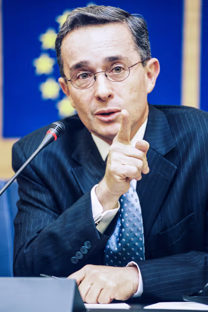 Foto 7: Press Conference of Alvaro URIBE, President of Colombia