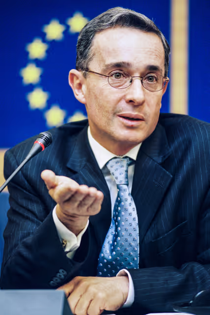 Foto 4: Press Conference of Alvaro URIBE, President of Colombia