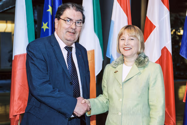 Fotografie 5: MEP John HUME meets with MEP Mary HONEYBALL