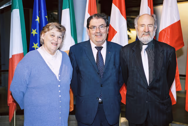 Fotografie 10: MEP John HUME meets with MEPs Imelda Mary READ and Philip WHITEHEAD