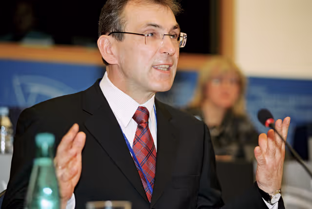 Fotografia 3: Hearing of Commissioners-Designate: Andris PIEBALGS