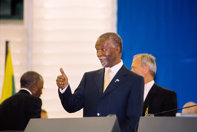 Fotografija 17: Visit of Thabo MBEKI, President of South Africa at the European Parliament in Strasbourg. Plenary Session