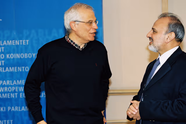 Foto 1: EP President meets with the Ambassador of India.