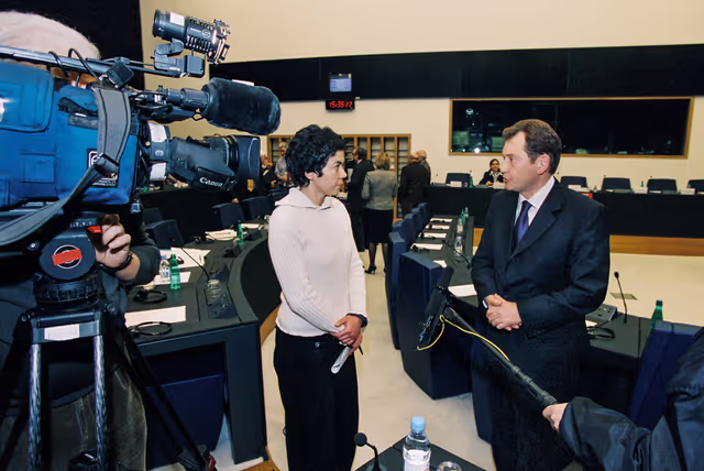 Foto 11: Public Hearing:  China and the EU arms embargo: Time to lift the embargo ?
