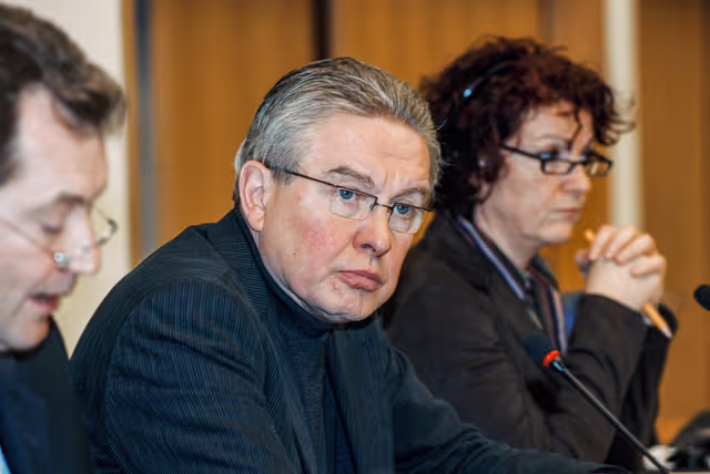 Foto 10: Public Hearing:  China and the EU arms embargo: Time to lift the embargo ?