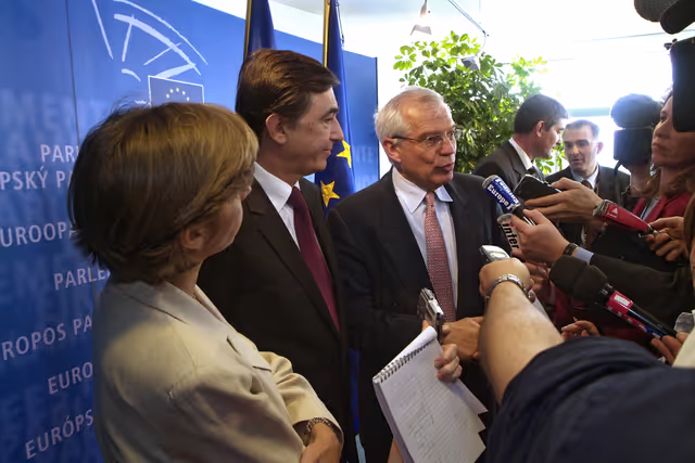Fotografi 3: EP President meets with the French Minister for Foreign Affairs and with the Minister for European Affairs.