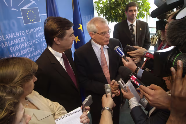 Fotografi 2: EP President meets with the French Minister for Foreign Affairs and with the Minister for European Affairs.