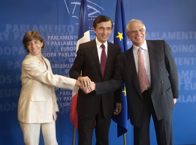 Fotografi 9: EP President meets with the French Minister for Foreign Affairs and with the Minister for European Affairs.