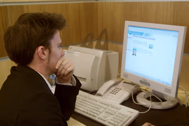 Fotografia 44: Launch of the new EP website.