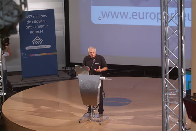 Fotografia 15: Launch of the new EP website.