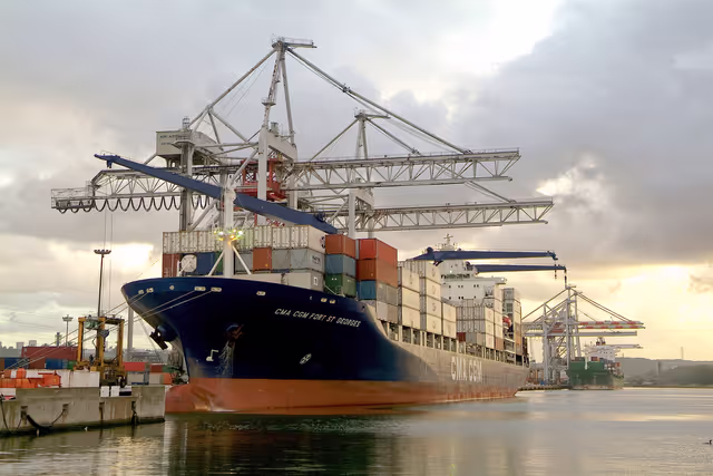 Suriet 6: Sea transport in containers