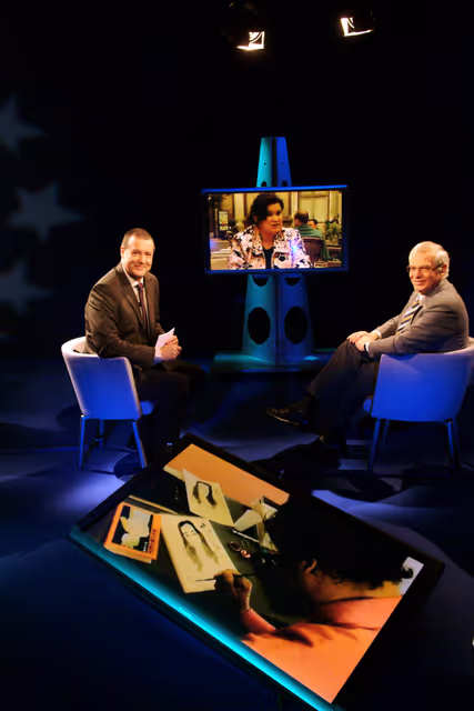 Foto 4: Interview with the EP President in the TV studio of the EP.