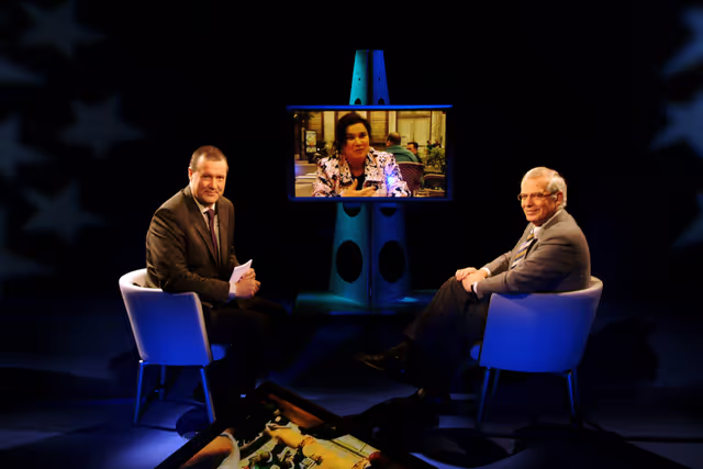 Foto 3: Interview with the EP President in the TV studio of the EP.