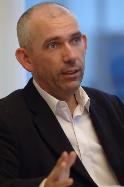 Снимка 4: Interview with Joost LAGENDIJK at the EP in Brussels.