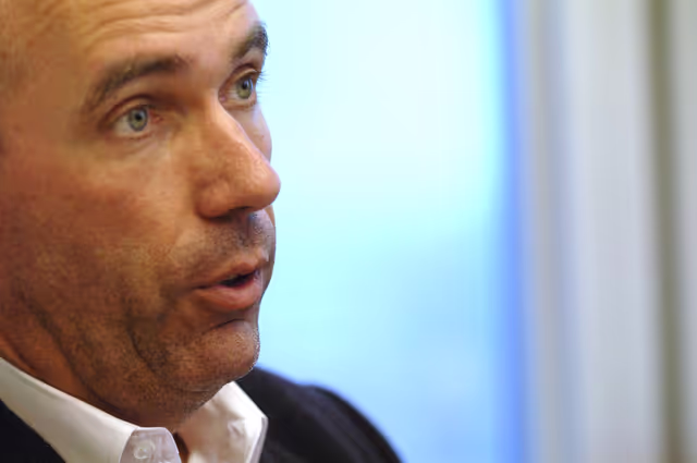 Снимка 3: Interview with Joost LAGENDIJK at the EP in Brussels.