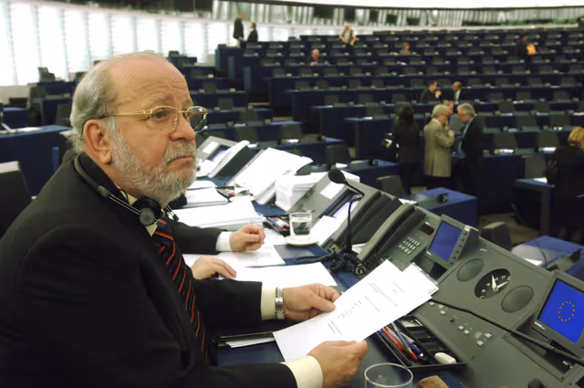 Φωτογραφία 2: Antonios TRAKATELLIS in plenary session in Strasbourg.