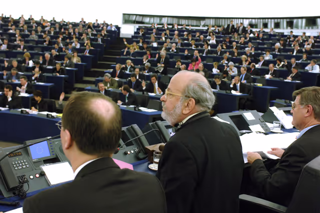 Φωτογραφία 4: Antonios TRAKATELLIS in plenary session in Strasbourg.