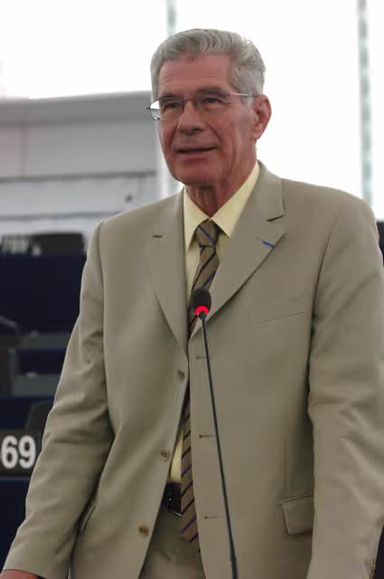 Nuotrauka 1: MEP Jean Marie BEAUPUY speaks in plenary session in Strasbourg