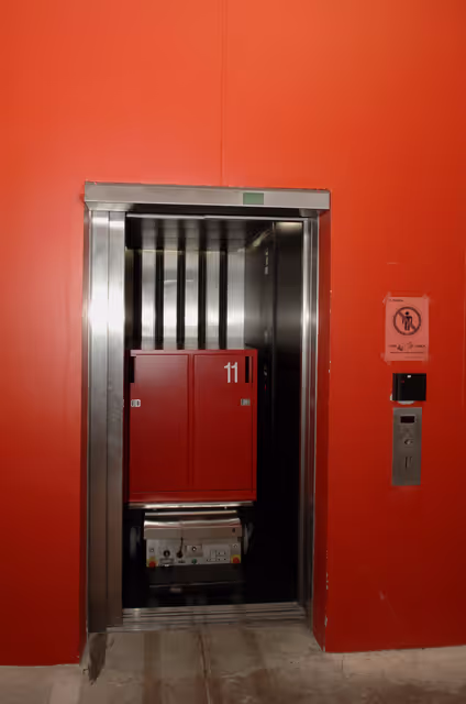 Fotografie 11: Tunnel linking the LOW and the WIC buildings under the Ill river in Strasbourg