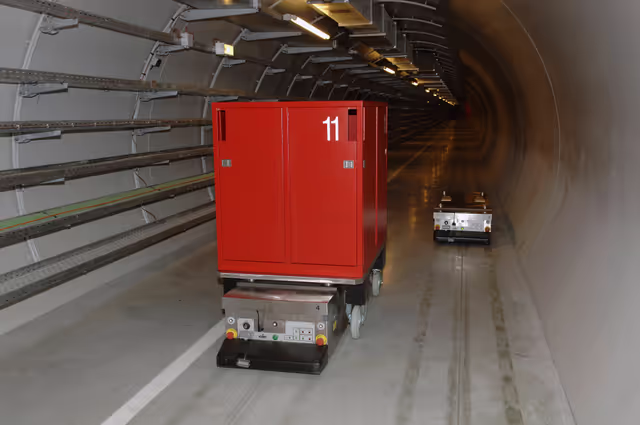 Fotografie 12: Tunnel linking the LOW and the WIC buildings under the Ill river in Strasbourg
