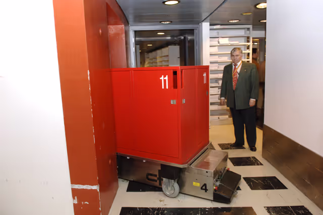 Fotografie 17: Tunnel linking the LOW and the WIC buildings under the Ill river in Strasbourg