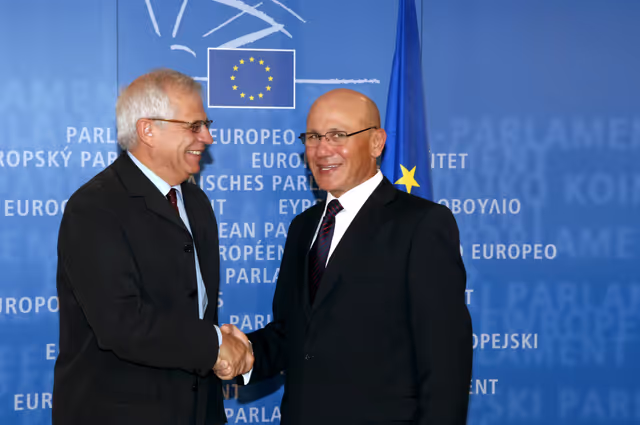 EP President meets with Turkish Cypriot leader.