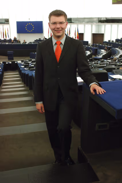 Foto 2: Portrait of MEP Daniel CASPARY in Strasbourg
