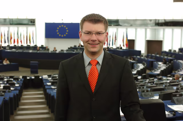 Foto 6: Portrait of MEP Daniel CASPARY in Strasbourg