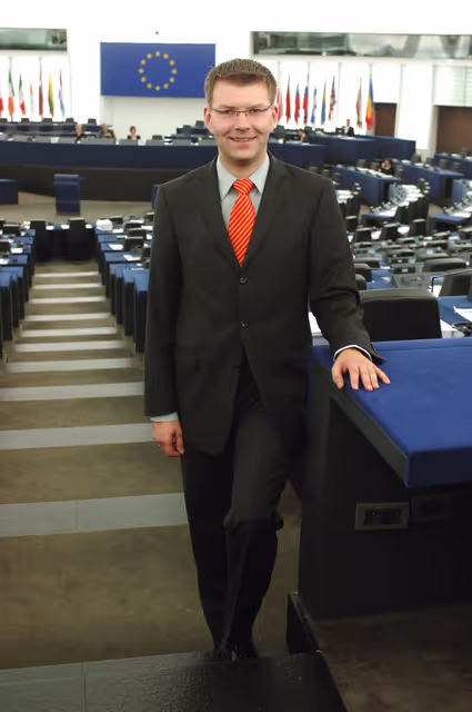 Foto 4: Portrait of MEP Daniel CASPARY in Strasbourg