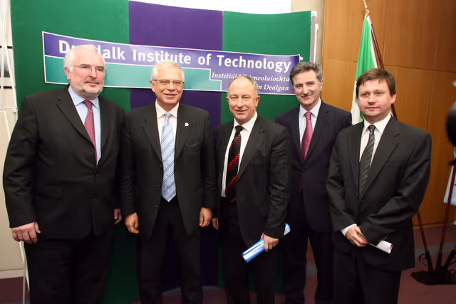 Josep BORRELL FONTELLES, EP President during his official visit to Ireland posing with Pat Colgan CEO Special EU Programmes Body, Dermot Ahern T.D. Minister for Foreign Affairs, Denis Rooney Chairman, International Fund for Ireland and Denis Cummins Director Dundalk Institute of Technology, December 1st, 2006
