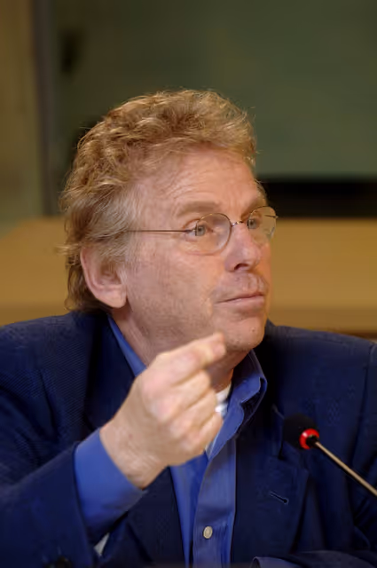 Foto 4: Press conference by MEP Daniel COHN-BENDIT in Brussels