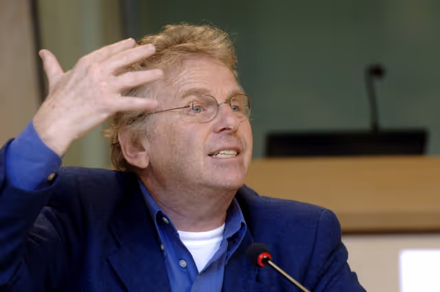 Foto 3: Press conference by MEP Daniel COHN-BENDIT in Brussels