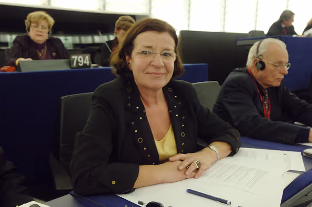 Billede 2: MEP Mechtild ROTHE attends a plenary session in Strasbourg