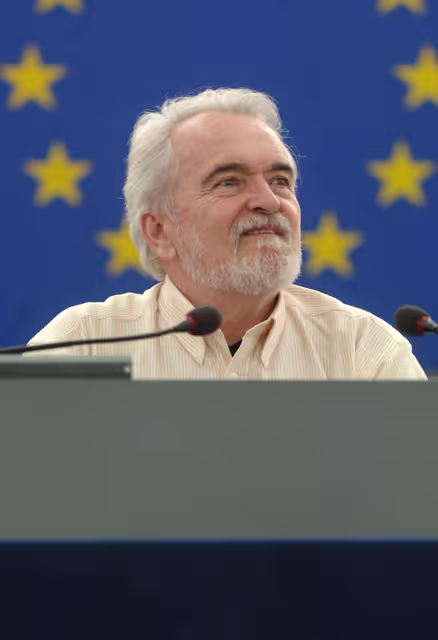Foto 3: EP Vice-President Miguel Angel MARTINEZ MARTINEZ presides over a plenary session in Strasbourg