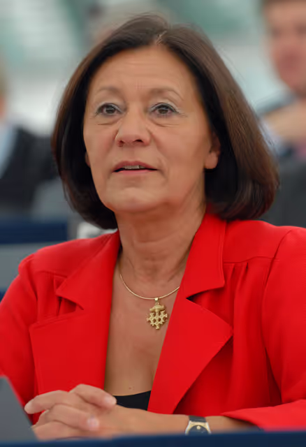 Foto 2: MEP Ewa KLAMT takes part in a plenary session in Strasbourg