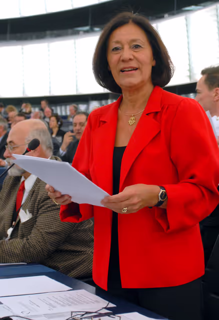 Foto 8: MEP Ewa KLAMT takes part in a plenary session in Strasbourg