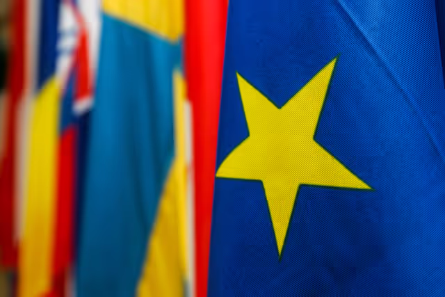 Photo 5: European flag close-up