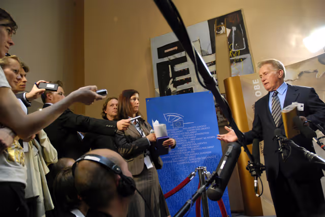 Foto 4: Press conference of Martin SHEEN ahead of the Energy Globe Award ceremony in Brussels