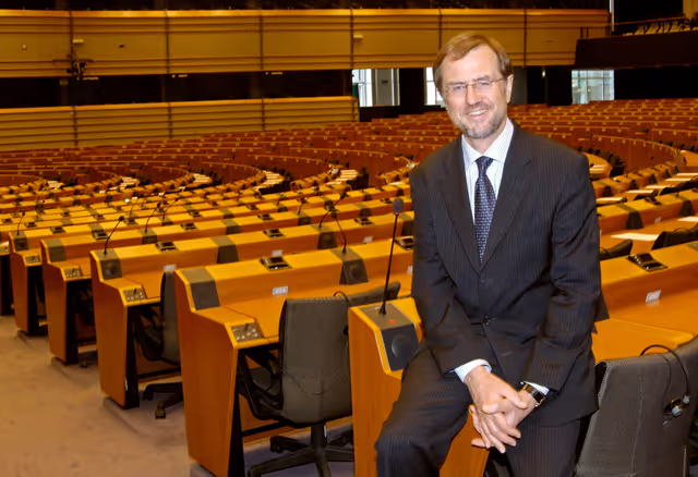 Φωτογραφία 10: MEP Alojz PETERLE in Brussels