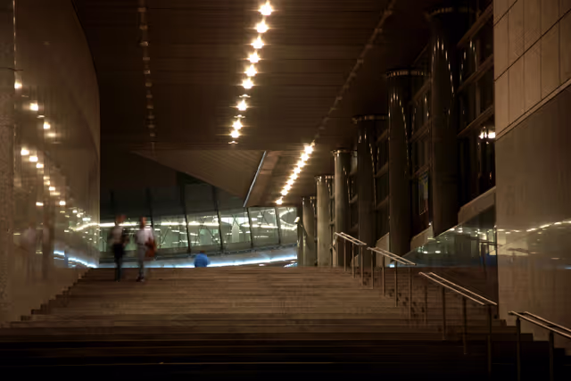 Valokuva 18: Nighttime view of the EP in Brussels.