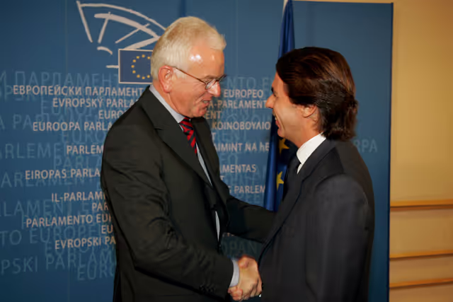 Valokuva 5: EP President meets with former Spanish Prime Minister