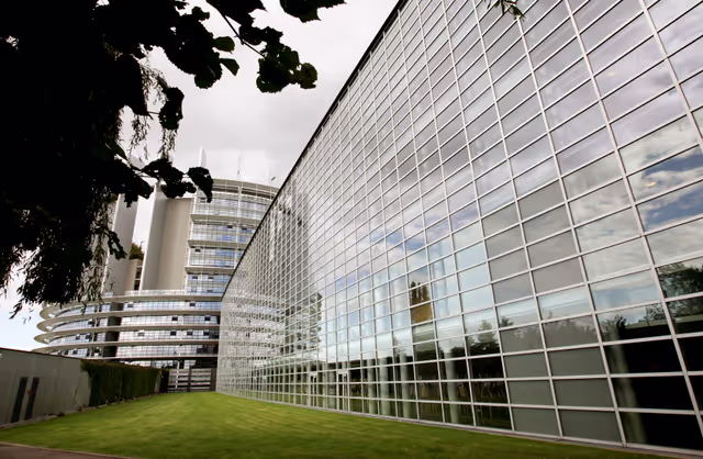 Снимка 13: Outside view on the European Parliament building Louise Weiss in Strasbourg - LOW