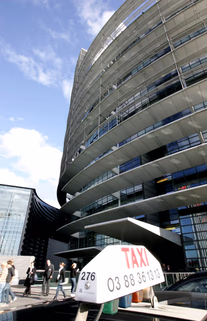 Снимка 33: Cab outside the European Parliament building Louise Weiss in Strasbourg - LOW