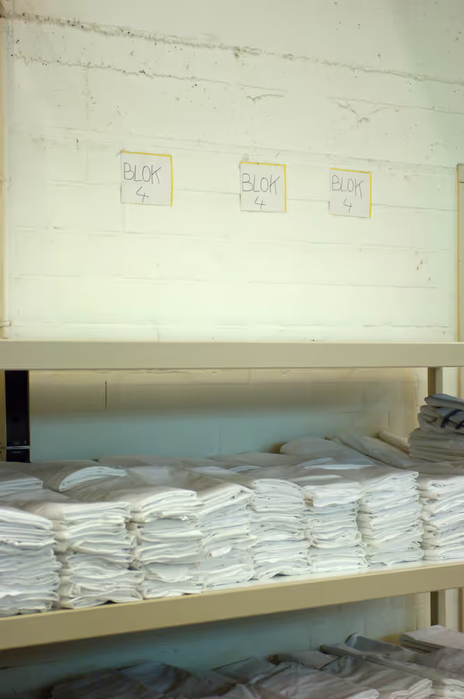 Laundry service in a women detention center